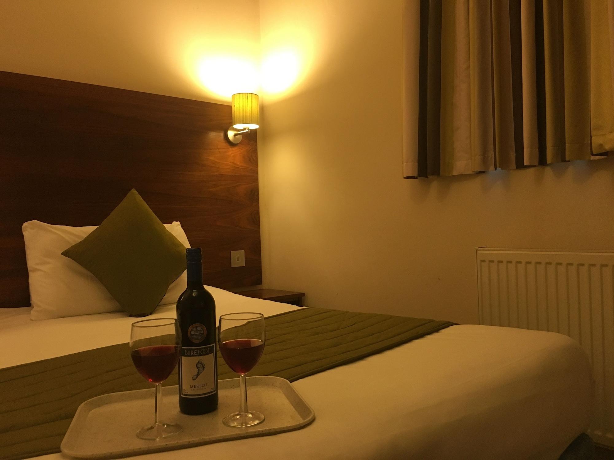 Stockwood Hotel - Luton Airport Εξωτερικό φωτογραφία