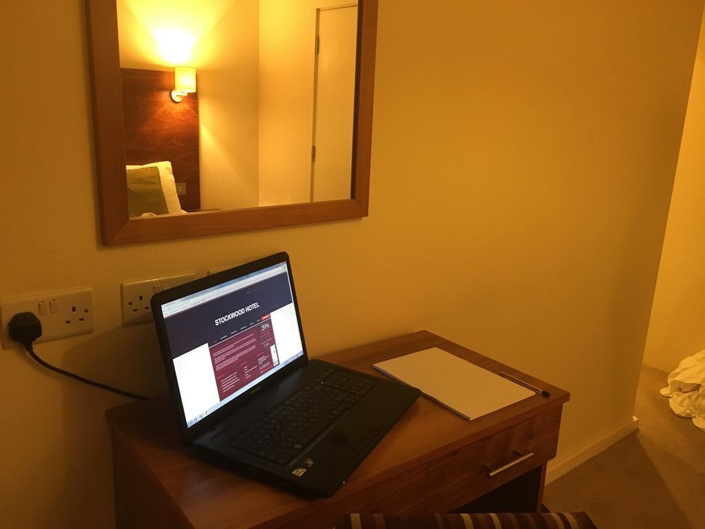 Stockwood Hotel - Luton Airport Εξωτερικό φωτογραφία